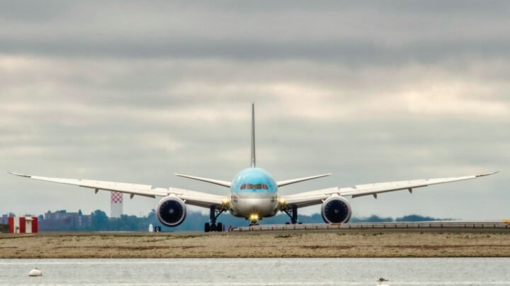 Boeing 787 passenger aircraft illustrating Norse Atlantic's reduced long-haul capacity